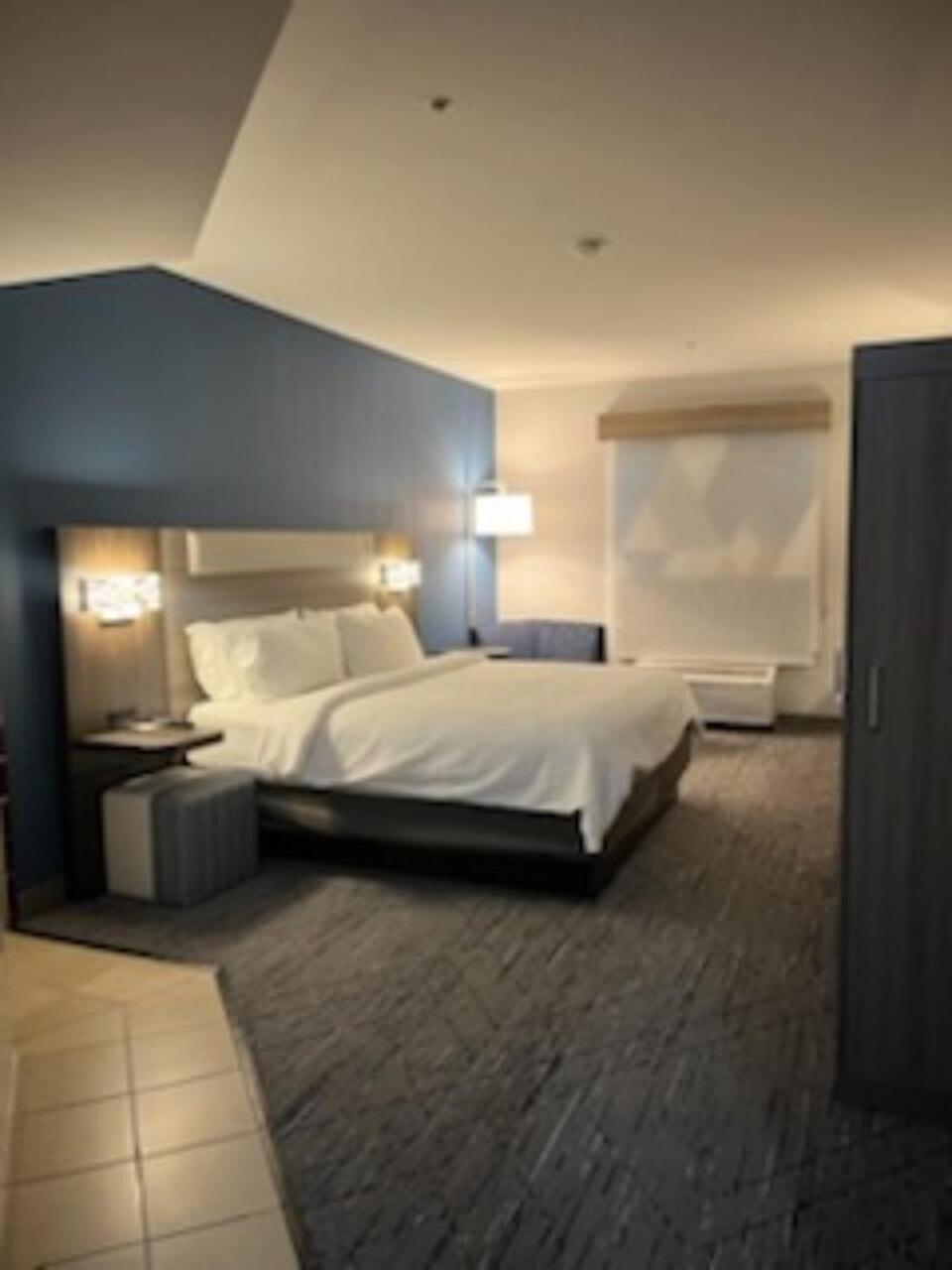 Hotel Express & By Ihg Loveland