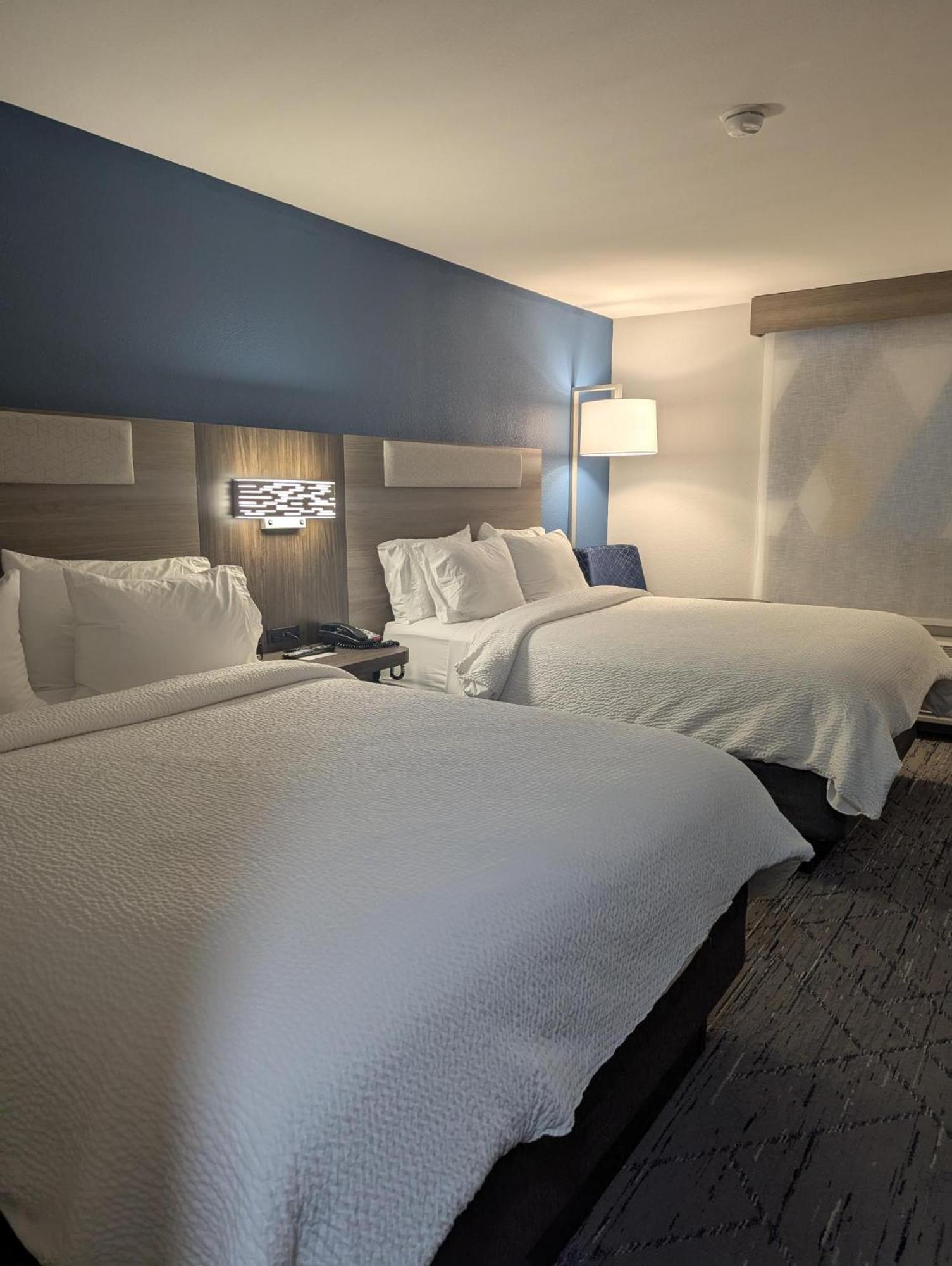 Express & By Ihg