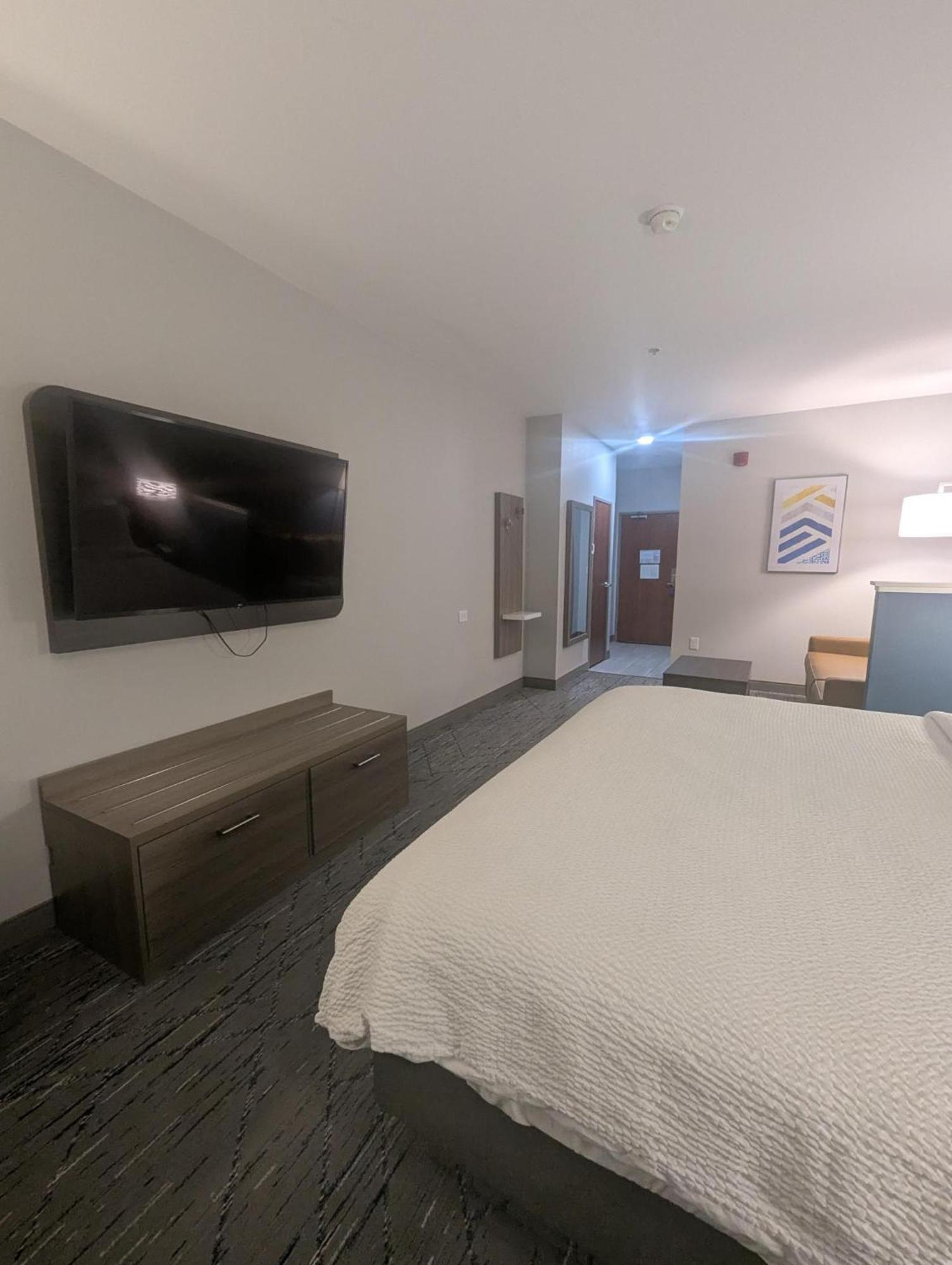 Express & By Ihg Loveland