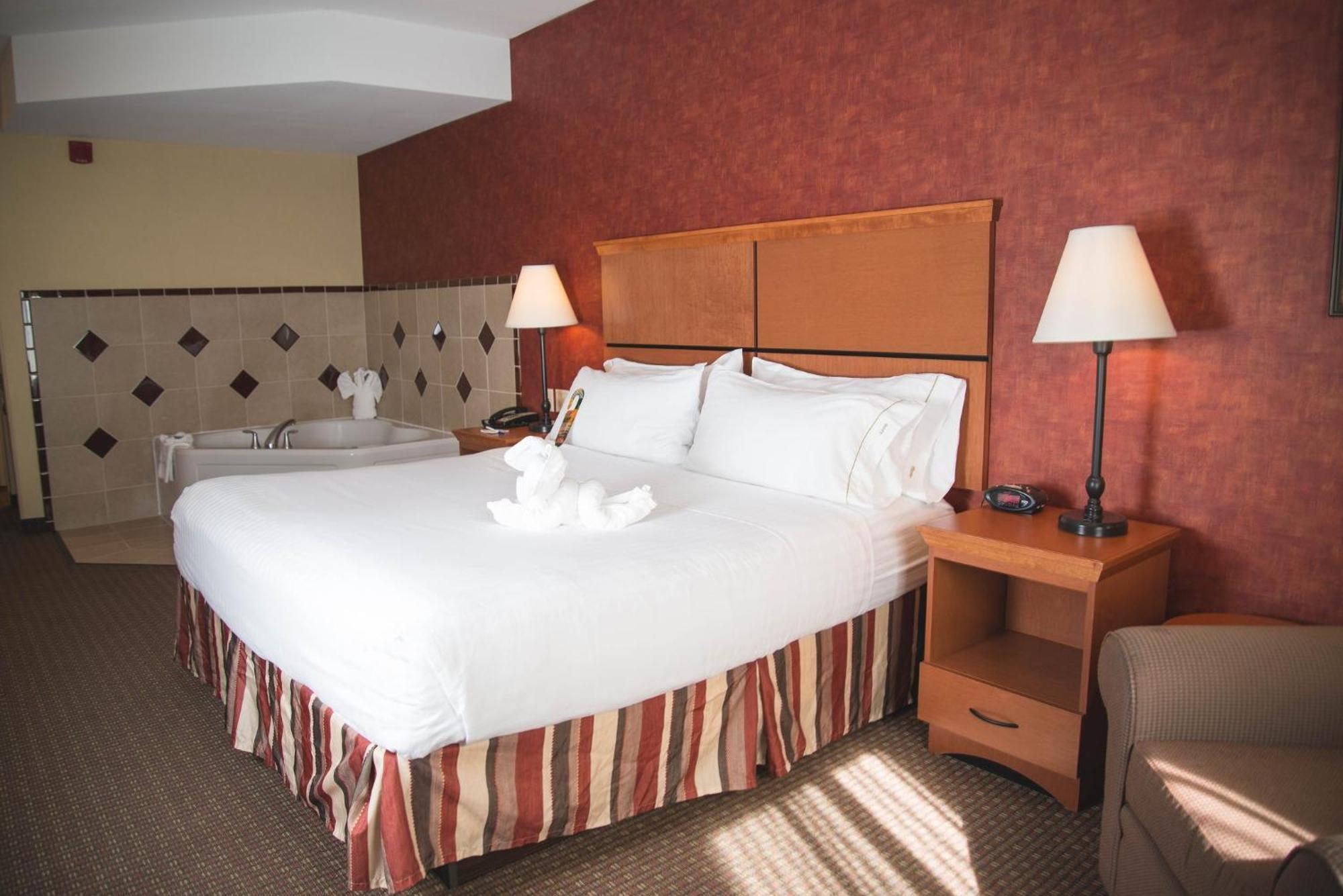 Hotel Express & By Ihg 2*