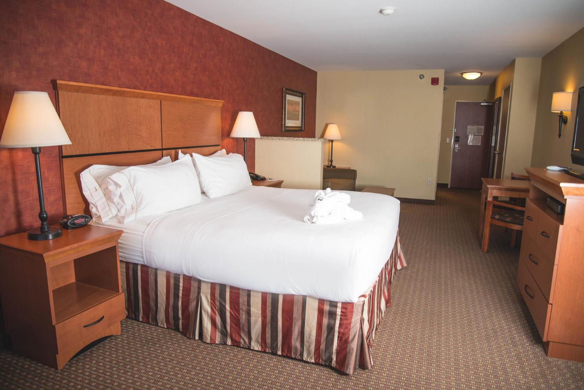 Express & By Ihg 2* Loveland