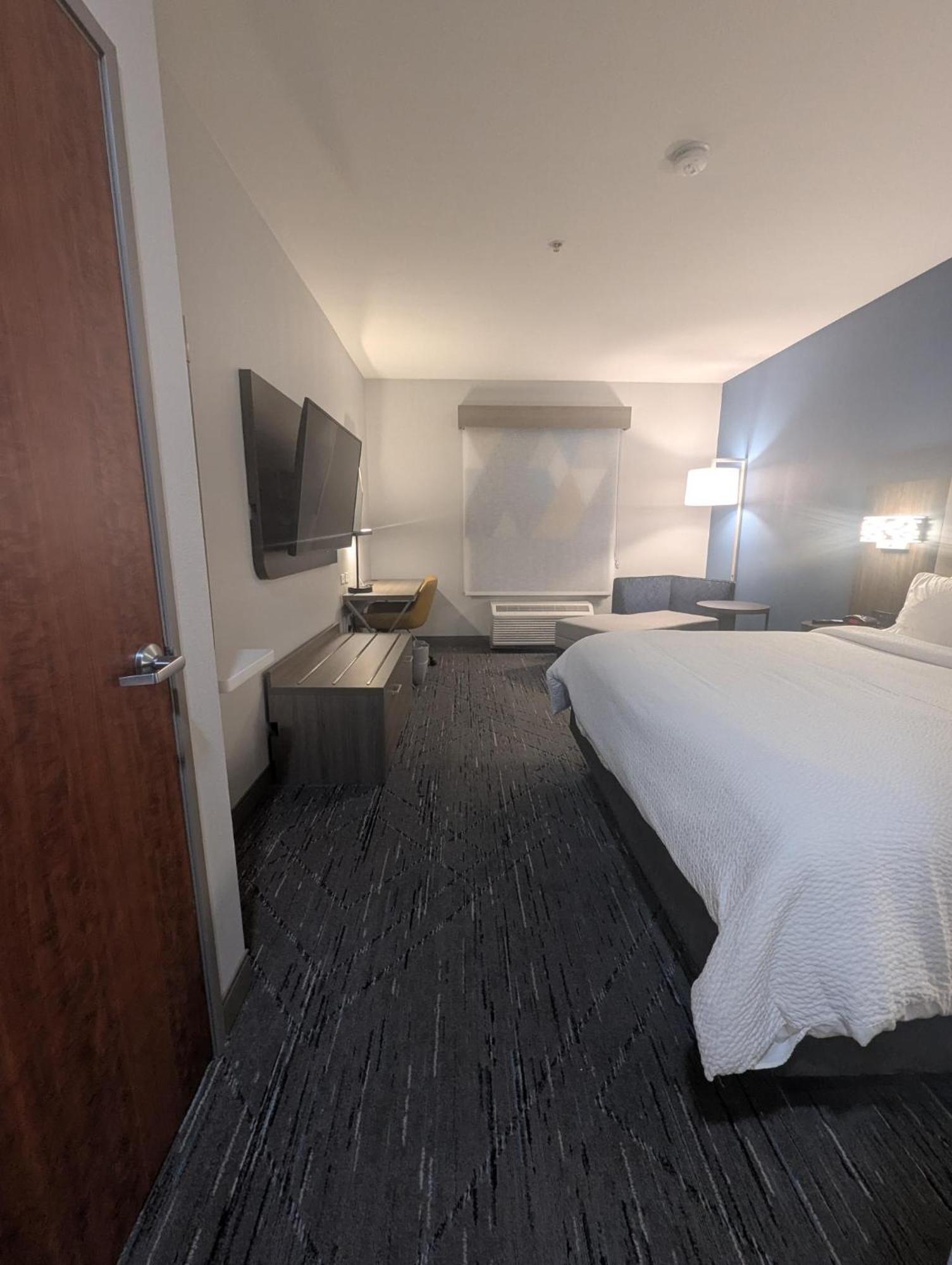 Hotel Express & By Ihg Loveland