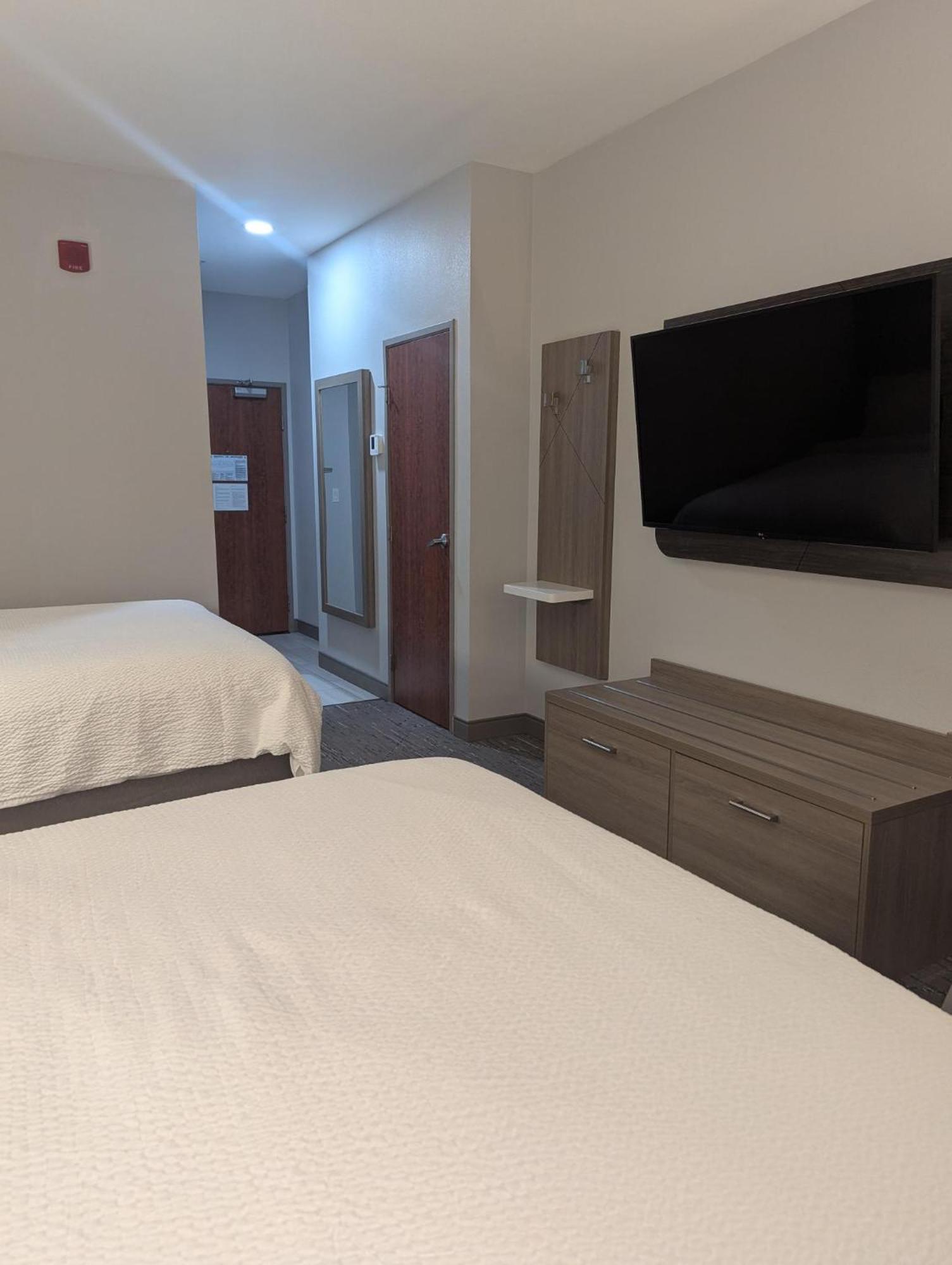 Express & By Ihg 2* Loveland