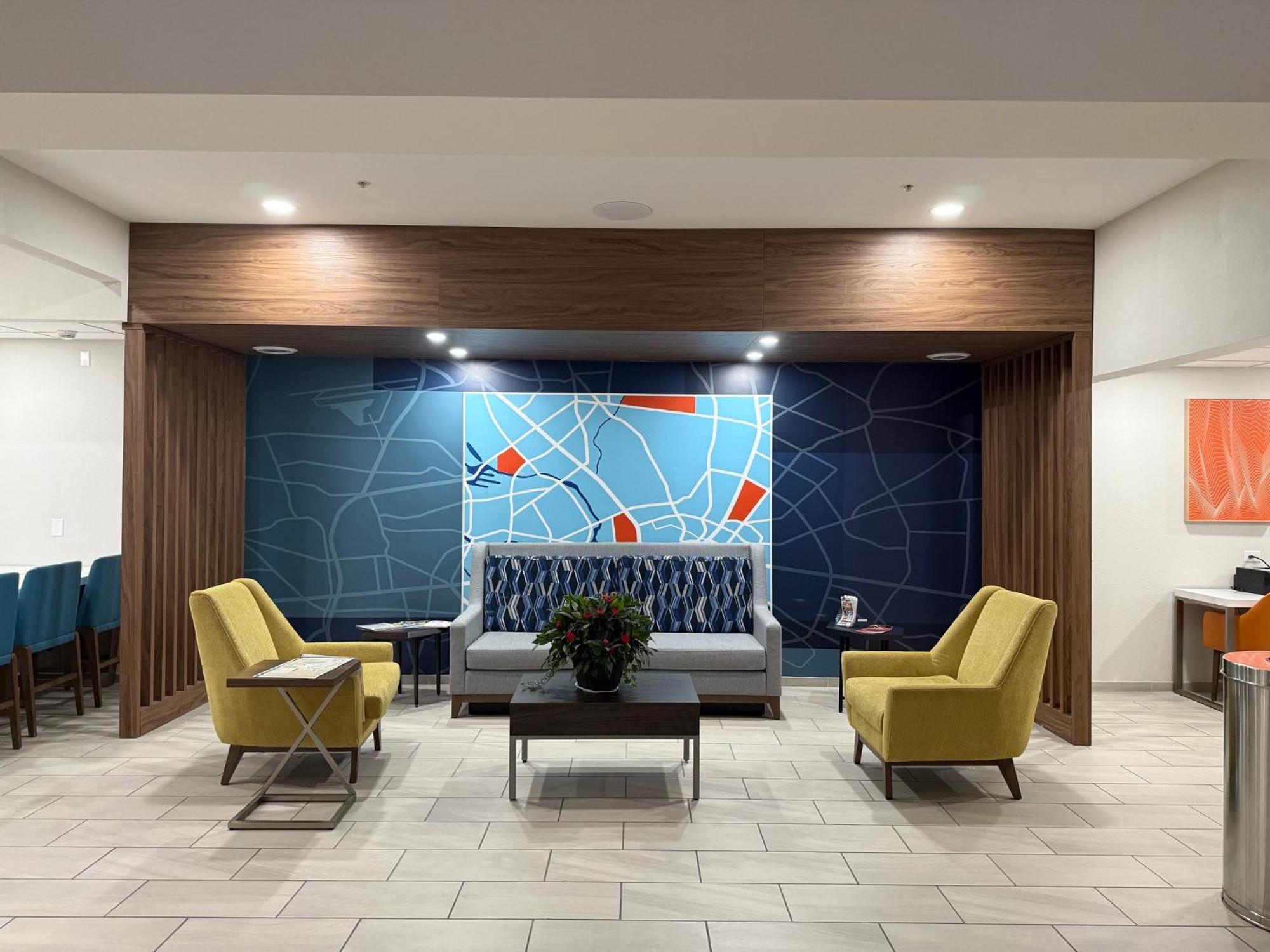 Hotel Express & By Ihg Loveland