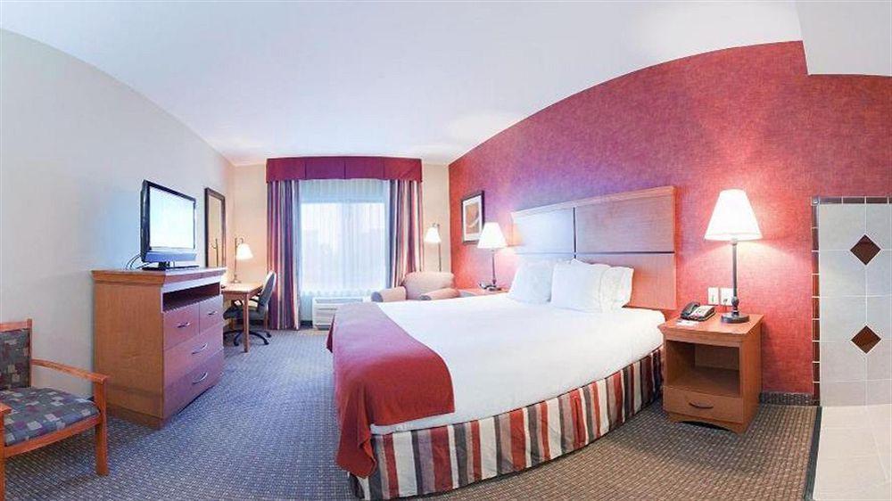 Hotel Express & By Ihg 2*